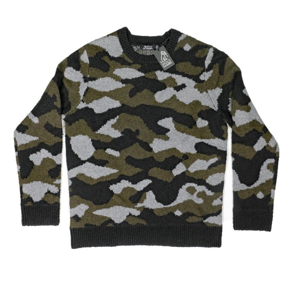 NWT SPOIL'D FUR BABIES Camo Sweater Fuzzy Warm Sz. M Women's Crew Long Sleeve